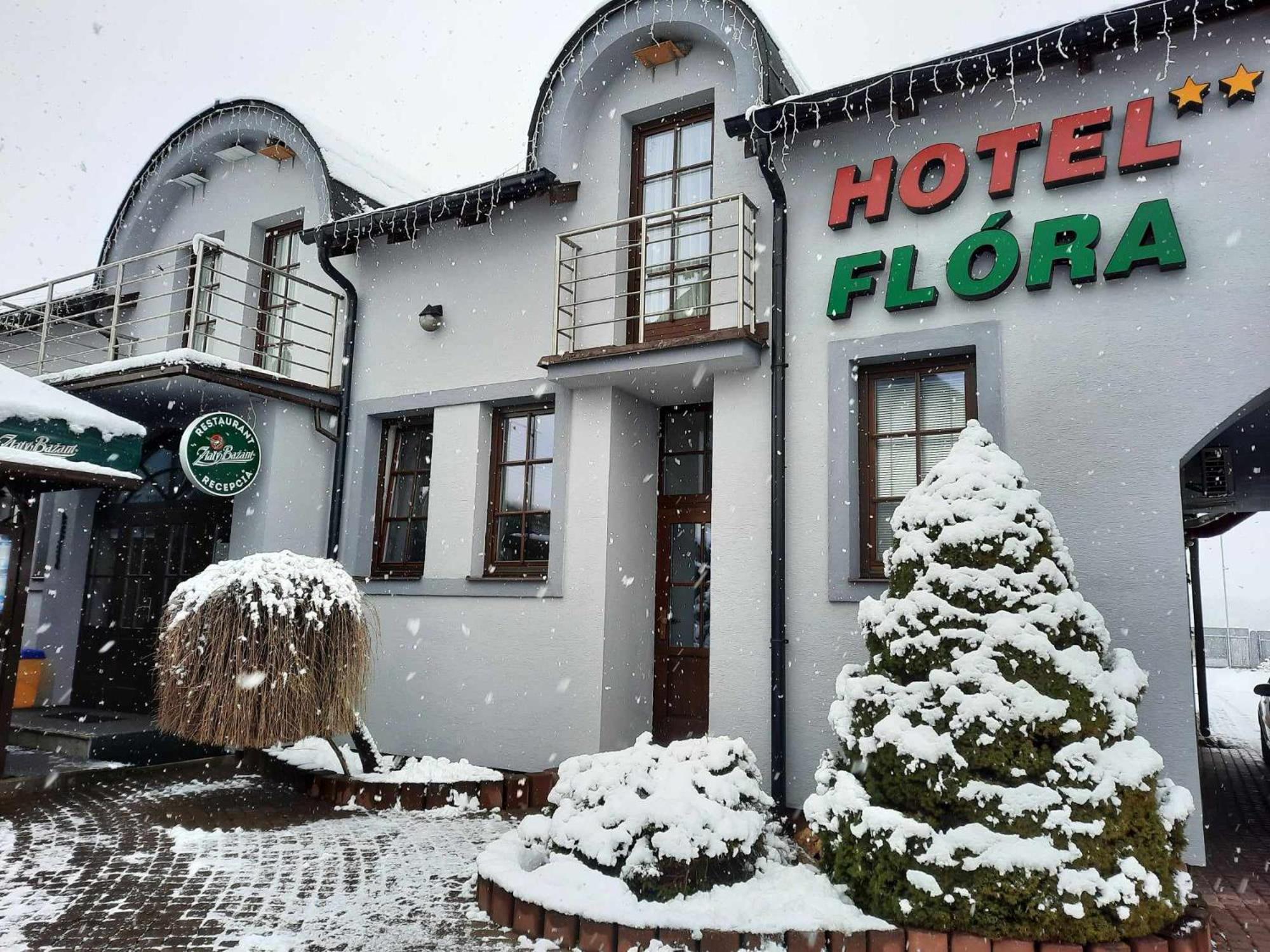 Hotel Flora Bešeňová Exterior foto