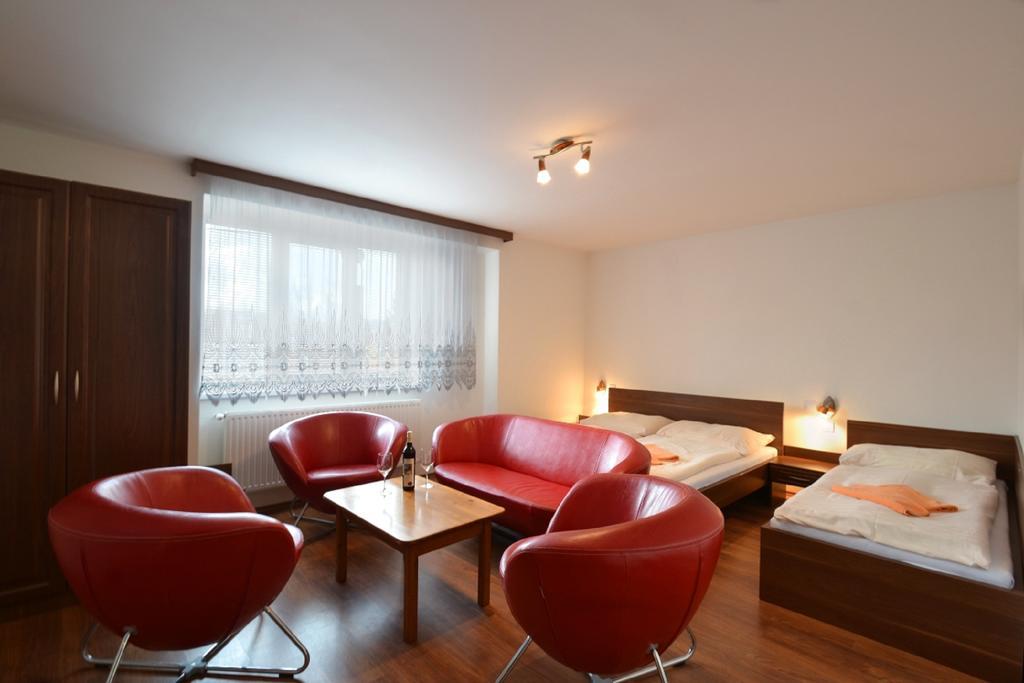 Hotel Flora Bešeňová Quarto foto